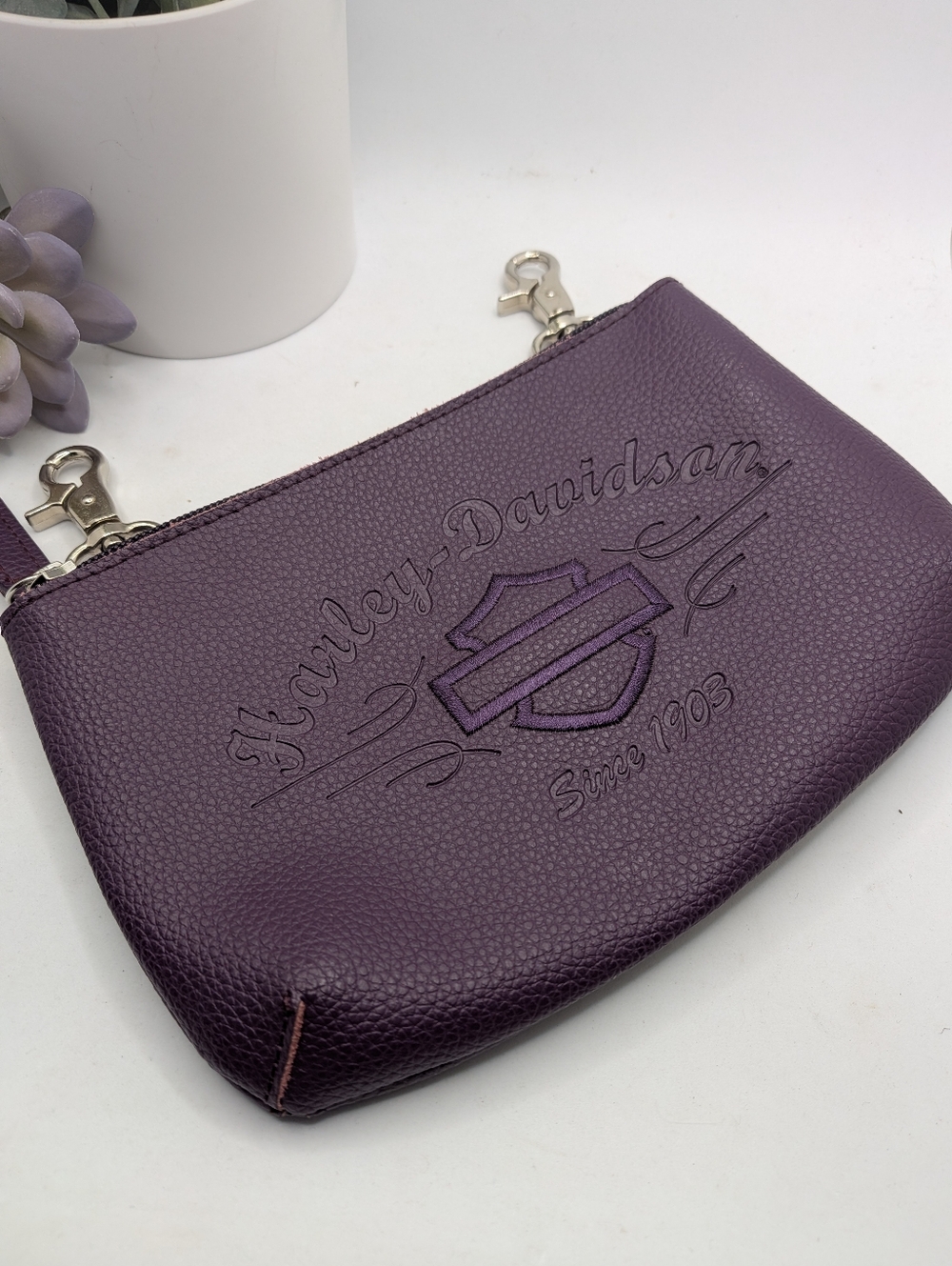 Harley-Davidson Purple Pebbled Leather Zip  Pouch - Picture 2 of 6